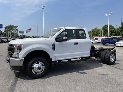 2022 Ford F-350 Super DRW 4x4, Cab Chassis #F5951 - photo 1