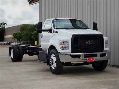 2025 Ford F-750 Regular Cab DRW 4x2, Cab Chassis for sale #SDF03859 - photo 1
