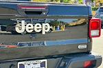 Used 2023 Jeep Gladiator Overland Crew Cab 4x4, Pickup for sale #27360 - photo 28