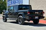 Used 2023 Jeep Gladiator Overland Crew Cab 4x4, Pickup for sale #27360 - photo 6