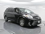 2018 Toyota Sienna 4x2, Minivan for sale #300888K - photo 15