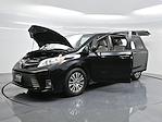 2018 Toyota Sienna 4x2, Minivan for sale #300888K - photo 20