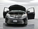 2018 Toyota Sienna 4x2, Minivan for sale #300888K - photo 21