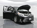 2018 Toyota Sienna 4x2, Minivan for sale #300888K - photo 22