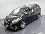 2018 Toyota Sienna 4x2, Minivan for sale #300888K - photo 26