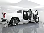 2025 Chevrolet Silverado 1500 Crew Cab 4x4, Pickup for sale #3250067 - photo 3