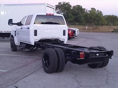 2024 Chevrolet Silverado 5500 Crew Cab DRW RWD, Cab Chassis for sale #244379 - photo 2