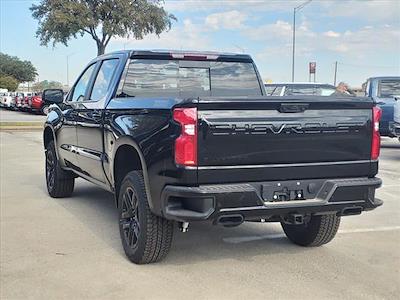 2025 Chevrolet Silverado 1500 Crew Cab 4WD, Pickup for sale #250470 - photo 2