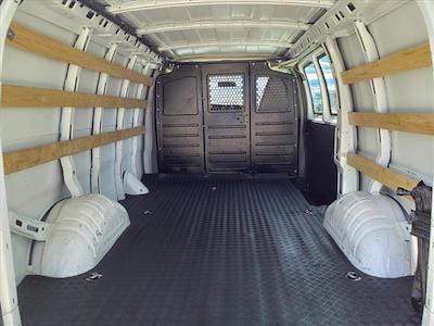 2019 Chevrolet Express 2500 SRW 4x2, Empty Cargo Van #C9696 - photo 2