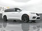 Used 2021 Chrysler Pacifica Limited AWD, Minivan for sale #HCV242432A - photo 4