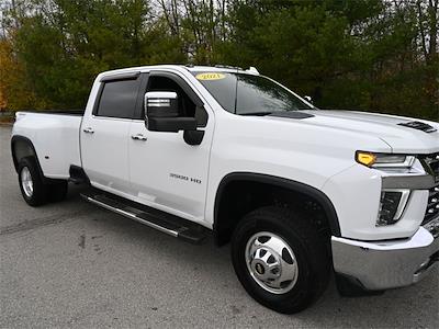 2021 Chevrolet Silverado 3500 Crew Cab 4x4, Pickup for sale #HCVP211012 - photo 1