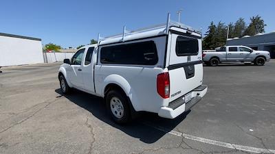 2020 Nissan Frontier King Cab 4x4, Pickup #528043 - photo 2