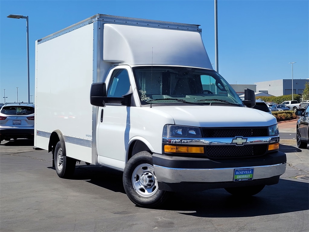 https://az96929.vo.msecnd.net/img/00084/inventory/23F0427/large/2023-chevrolet-express-3500-cutaway-1.jpg?1913138929