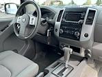 Used 2015 Nissan Frontier SV Crew Cab 4x4, Pickup for sale #19625A - photo 16
