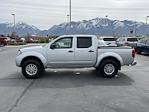 Used 2015 Nissan Frontier SV Crew Cab 4x4, Pickup for sale #19625A - photo 6