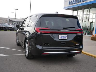 Used 2023 Chrysler Pacifica Touring L FWD, Minivan for sale #12249 - photo 2