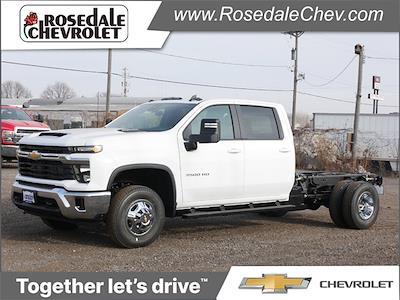 2025 Chevrolet Silverado 3500 Crew Cab 4x4, Cab Chassis for sale #51322 - photo 1