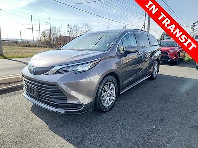 Used 2022 Toyota Sienna LE AWD, Minivan for sale #15875P - photo 1