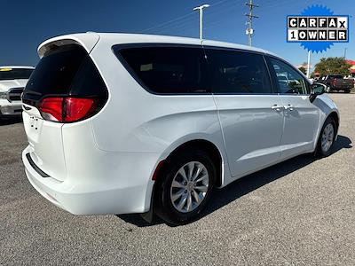 Used 2017 Chrysler Pacifica Touring FWD, Minivan for sale #G22330D - photo 2