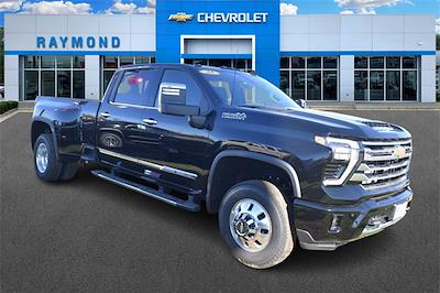 2025 Chevrolet Silverado 3500 Crew Cab 4x4, Pickup for sale #46165 - photo 1