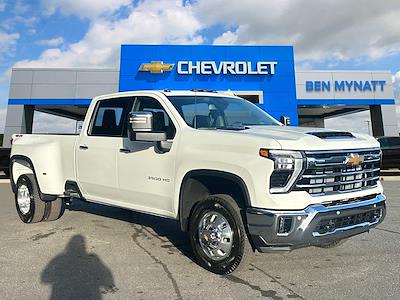 2025 Chevrolet Silverado 3500 Crew Cab 4WD, Pickup for sale #M146494 - photo 1