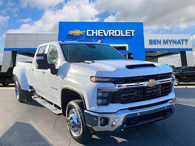 2025 Chevrolet Silverado 3500 Crew Cab 4WD, Pickup for sale #M149665 - photo 1