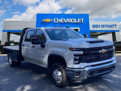 New 2024 Chevrolet Silverado 3500 Work Truck Crew Cab 4WD, 9' 6" Knapheide PGTB Utility Gooseneck Flatbed Truck for sale #M453125 - photo 1