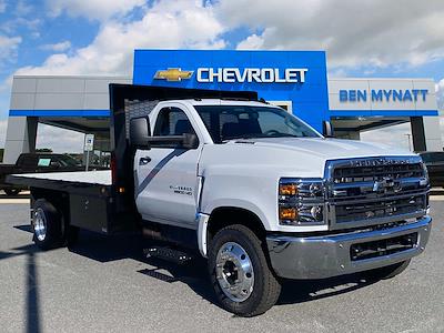 New 2023 Chevrolet Silverado 5500 Work Truck Regular Cab RWD, Knapheide Value-Master X Flatbed Truck for sale #M498718 - photo 1