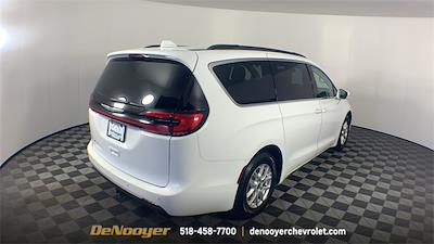 Used 2022 Chrysler Pacifica Touring L FWD, Minivan for sale #40887 - photo 2