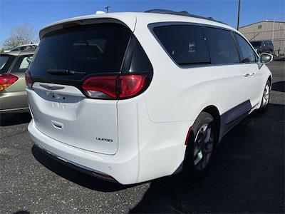 Used 2020 Chrysler Pacifica Limited FWD, Minivan for sale #PXA185465 - photo 2