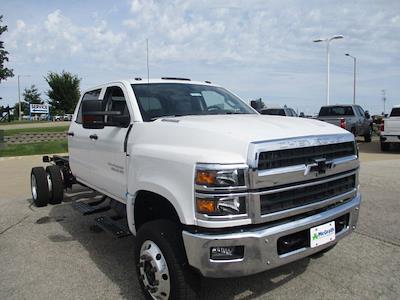 2024 Chevrolet Silverado 5500 Crew Cab DRW 4WD, Cab Chassis for sale #C241104 - photo 1