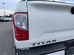 Used 2022 Nissan Titan SV Crew Cab 4x4, Pickup for sale #24028 - photo 18