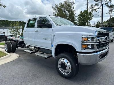 2024 Chevrolet Silverado 5500 Crew Cab DRW 4x4, Cab Chassis for sale #244105 - photo 2