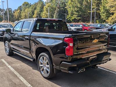 2025 Chevrolet Silverado 1500 Crew Cab 4x4, Pickup for sale #254275 - photo 2