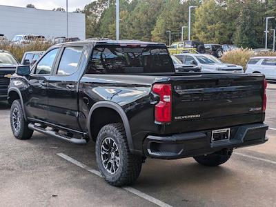 2025 Chevrolet Silverado 1500 Crew Cab 4x4, Pickup for sale #254358 - photo 2