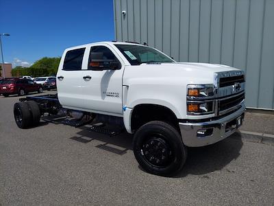 New 2024 Chevrolet Silverado 5500 LT Crew Cab 4x4, Cab Chassis for sale #FCHR814 - photo 1