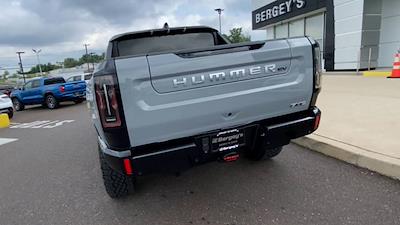 2024 GMC Hummer EV Pickup Crew Cab 4WD, Pickup for sale #BSN2320 - photo 2