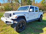 Used 2022 Jeep Gladiator High Altitude Crew Cab 4x4, Pickup for sale #QC14081A - photo 2