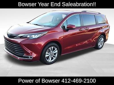 Used 2022 Toyota Sienna XLE AWD, Minivan for sale #ST241425A - photo 1