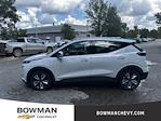 Used 2022 Chevrolet Bolt EUV LT FWD, Hatchback for sale #243390A - photo 3