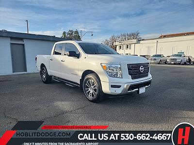 Used 2021 Nissan Titan SV Crew Cab 4x4, Pickup for sale #23926 - photo 1