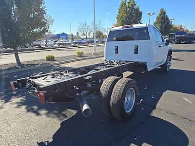 2025 Chevrolet Silverado 3500 Regular Cab 4WD, Cab Chassis for sale #122248 - photo 2