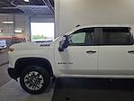 2024 Chevrolet Silverado 2500 Crew Cab 4WD, Pickup for sale #266186 - photo 8