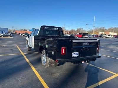 New 2025 Chevrolet Silverado 3500 LT Crew Cab 4x4, 9' 4" Knapheide PGTB Utility Gooseneck Flatbed Truck for sale #251403 - photo 2