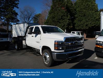 2023 Chevrolet Silverado 5500 Crew Cab DRW RWD, Knapheide PGTD Gooseneck Flatbed Truck for sale #CQ06220 - photo 1