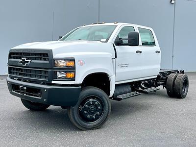 New 2024 Chevrolet Silverado 5500 Work Truck Crew Cab 4x4, Cab Chassis for sale #16537 - photo 1