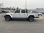 Used 2022 Jeep Gladiator Overland Crew Cab 4x4, Pickup for sale #C30578A - photo 5