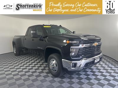 2025 Chevrolet Silverado 3500 Crew Cab 4x4, Pickup for sale #50380 - photo 1