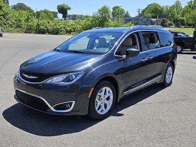 Used 2020 Chrysler Pacifica FWD, Minivan for sale #P186102A - photo 1