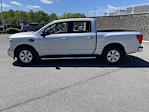 Used 2017 Nissan Titan SV Crew Cab 4x4, Pickup for sale #T5980A - photo 3